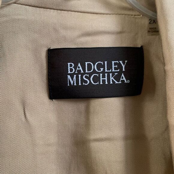 Badgley Mischka trench coat - Picture 12 of 16